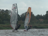 Gemeinsam surfen.1.jpg